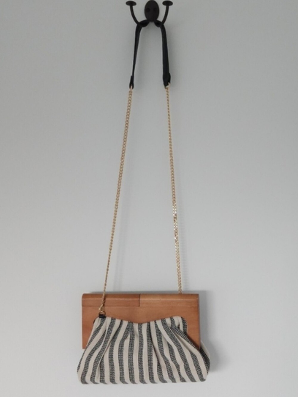 ANTIK KRAFT Anthropology  Soft White And Black Wood Printed Chain Strap Handbag